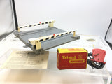 Triang R171 OO Gauge Electrically Operated Level Crossing (Needs Attn)