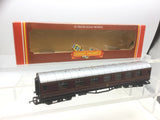 Hornby R474 OO Gauge LMS Maroon Stanier Composite Coach 4120