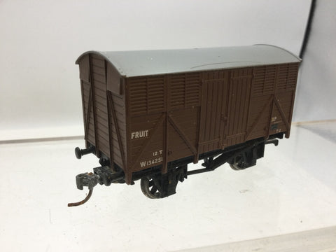 Dapol B98 OO Gauge BR 12t Fruit Van W134251