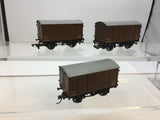 Dapol B145 OO Gauge BR 12t Mogo Van W105682 x3