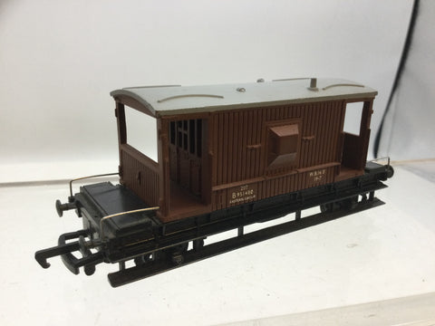 Mainline 37-139 OO Gauge BR 16' Brake Van B951480