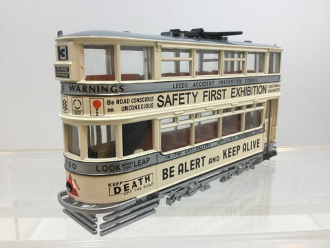 EFE 13405 OO/1:76 Scale Horsefield Tram Leeds City Transport