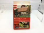 Busch 1524 HO/OO Gauge Old Well with Flower Pot Kit