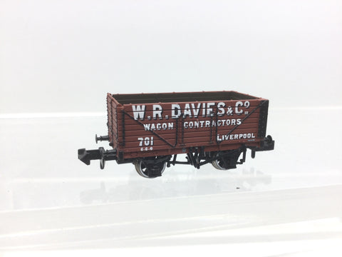 Graham Farish 377-2011K N Gauge 7 Plank Wagon WR Davies, Liverpool