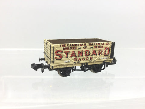 Graham Farish 377-075K N Gauge 7 Plank Wagon Cambrian Wagon Co, Cardiff