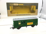 Wrenn W4315P OO Gauge BR Mk1 Horse Box E96435 Royston Stables