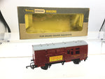 Wrenn W5002 OO Gauge BR Mk1 Horse Box E96435 Selsdon Stables