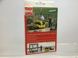 Busch 7805 HO/OO Gauge Pedestrian Road Roller