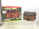 Hornby R8522 OO Gauge Skaledale Holly Farm House