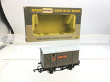 Wrenn W5010 OO Gauge Vent Van Robertsons Grey B757051