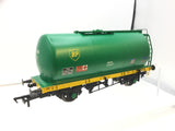 Bachmann 37-575A OO Gauge TTA Tank Wagon BP Green BPO37086