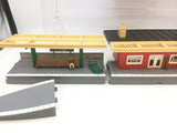 Hornby R003 OO Gauge Town Station