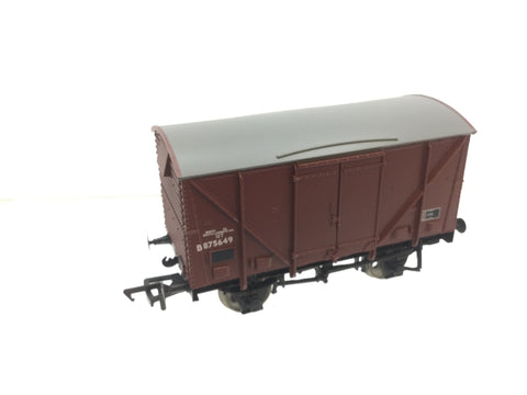 Bachmann 38-181A OO Gauge BR Fruit Van B875649