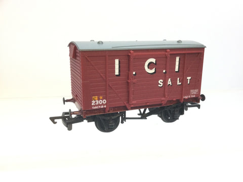 Mainline 937365 OO Gauge 12t Vent Van ICI Salt