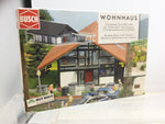 Busch 1446 HO/OO Gauge Modern House with Carport