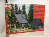 Busch 1920 HO/OO Gauge Foresters Lodge Kit
