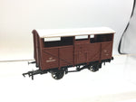 Dapol 4F-020-039 OO Gauge Cattle Wagon BR B893525