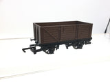 Hornby R1157 OO Gauge Unprinted Brown 7 Plank Wagon