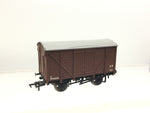 Bachmann 37-728 OO Gauge BR(WR) Brown 12t Vent Van W142218