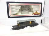 Bachmann 33-826 OO Gauge 25t Queen Mary Brake Van S&T Dept