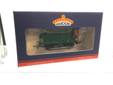 Bachmann 38-954 OO Gauge BR 12T Palvan 'Johnnie Walker Whisky' Green