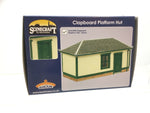 Bachmann 44-0189G OO Gauge Clapboard Platform Hut - Green