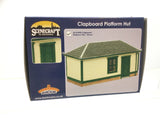 Bachmann 44-0189G OO Gauge Clapboard Platform Hut - Green