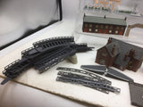 Job Lot of Assorted N Gauge Buildings/Accessories (Lot 1)