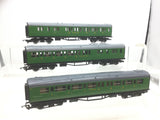 Hornby R486/R487 OO Gauge SR Maunsell Coaches 6564(2)/5117(1)