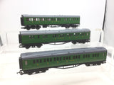 Hornby R486/R487 OO Gauge SR Maunsell Coaches 6564(2)/5117(1)