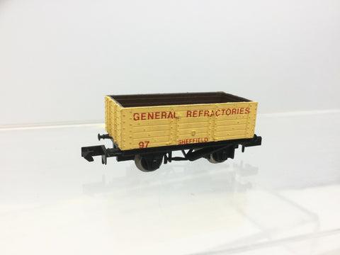 Graham Farish 2131 N Gauge 6 Plank Wagon General Refractories