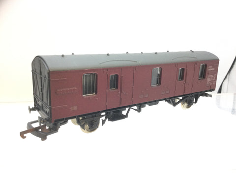 Lima 305357 OO Gauge BR Maroon CCT Parcel Wagon M94292