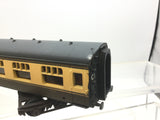 Mainline 37-105 OO Gauge BR Mk 1 Corridor 2nd Coach Choc/Cream W24716