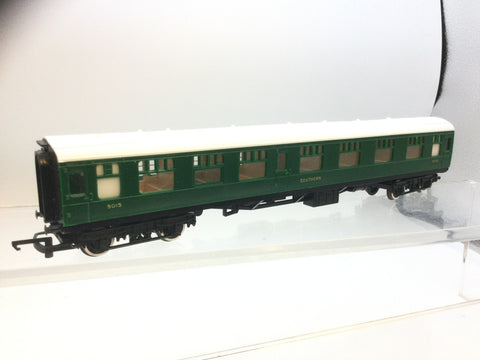 Triang/Hornby R622 OO Gauge SR Green Mk1 Corr Composite Coach 5015
