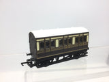Hornby R446 OO Gauge GWR 4 Wheel Coach (Unboxed)