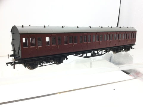 Hornby R4690 OO Gauge BR Maroon (Ex-LMS) Non-Corridor 3rd Coach M11912M