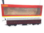 Hornby R4690 OO Gauge BR Maroon (Ex-LMS) Non-Corridor 3rd Coach M11912M