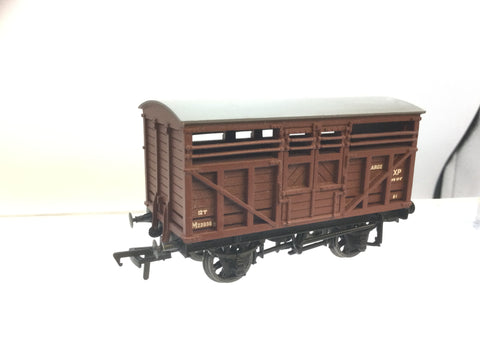 Bachmann 37-704 OO Gauge BR Cattle Wagon M23938 (RENUMBERED)