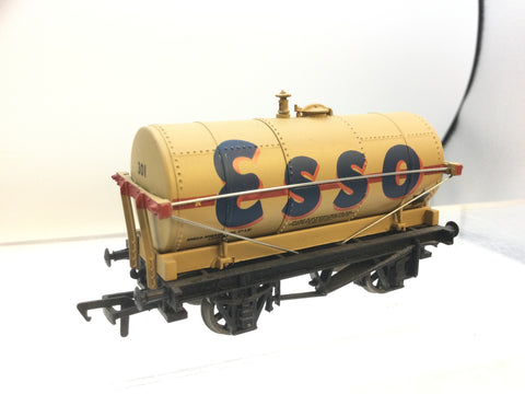 Bachmann 33-525Z OO Gauge Tank Traffic Classics - Esso 301