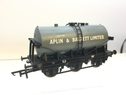 Hornby R6377 OO Gauge GWR 6 Wheel Tank Wagon Aplin & Barrett Ltd (L2) Unboxed