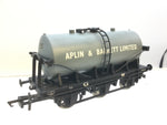 Hornby R6377 OO Gauge GWR 6 Wheel Tank Wagon Aplin & Barrett Ltd (L2) Unboxed