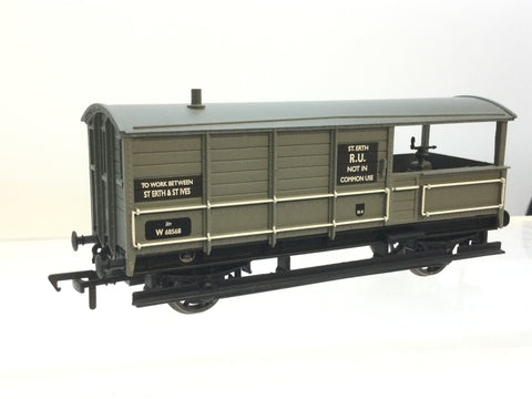 Bachmann 33-301U OO Gauge BR Grey Toad Brake Van W68568 St Erth