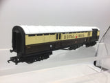 Hornby R4108 OO Gauge GWR Operating Mail Coach Set