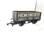 Hornby R6596 OO Gauge 7 Plank Wagon Hemsworth
