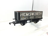 Hornby R6596 OO Gauge 7 Plank Wagon Hemsworth