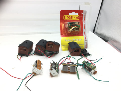 Hornby R8014/R8015 OO Gauge Point Motor (8) with Housing (4)