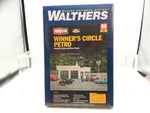Walthers 933-3479 HO Gauge Winners Circle Gas/Petrol Station Kit