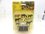 Noch 12042 HO/OO Gauge Cattle Shelter Figure Set