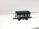 Graham Farish 377-200A N Gauge 8 Plank Wagon w Coke Rail Birley