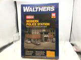 Walthers 933-4201 HO Gauge Modern Police Station Kit